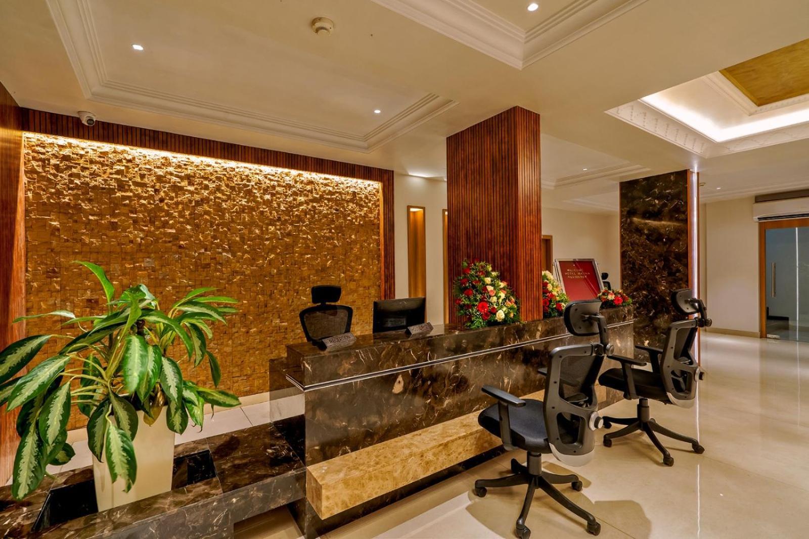 Hotel Malika Residency Ettumanoor Exterior photo